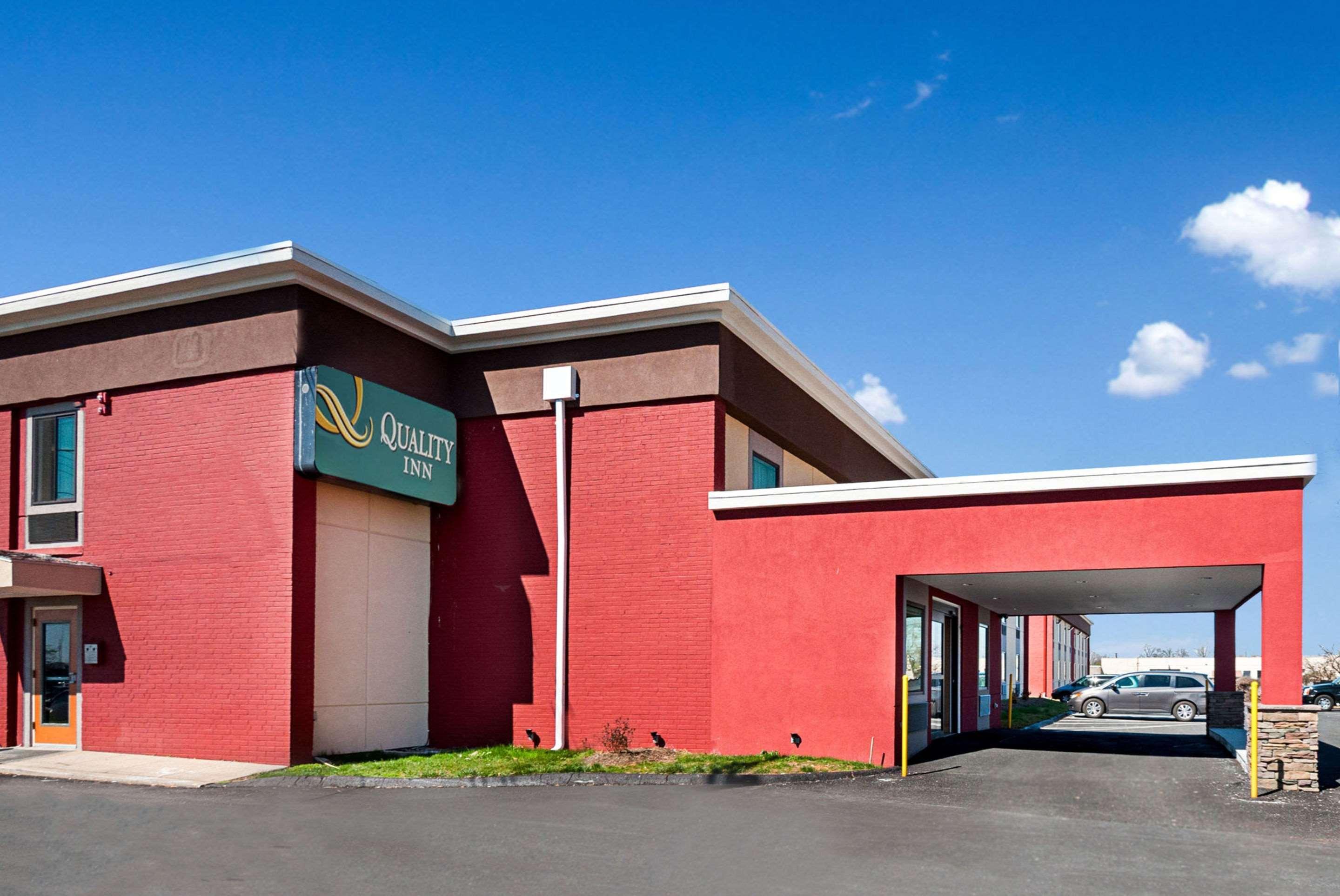 Quality Inn Near Pimlico Racetrack Baltimore Exterior photo