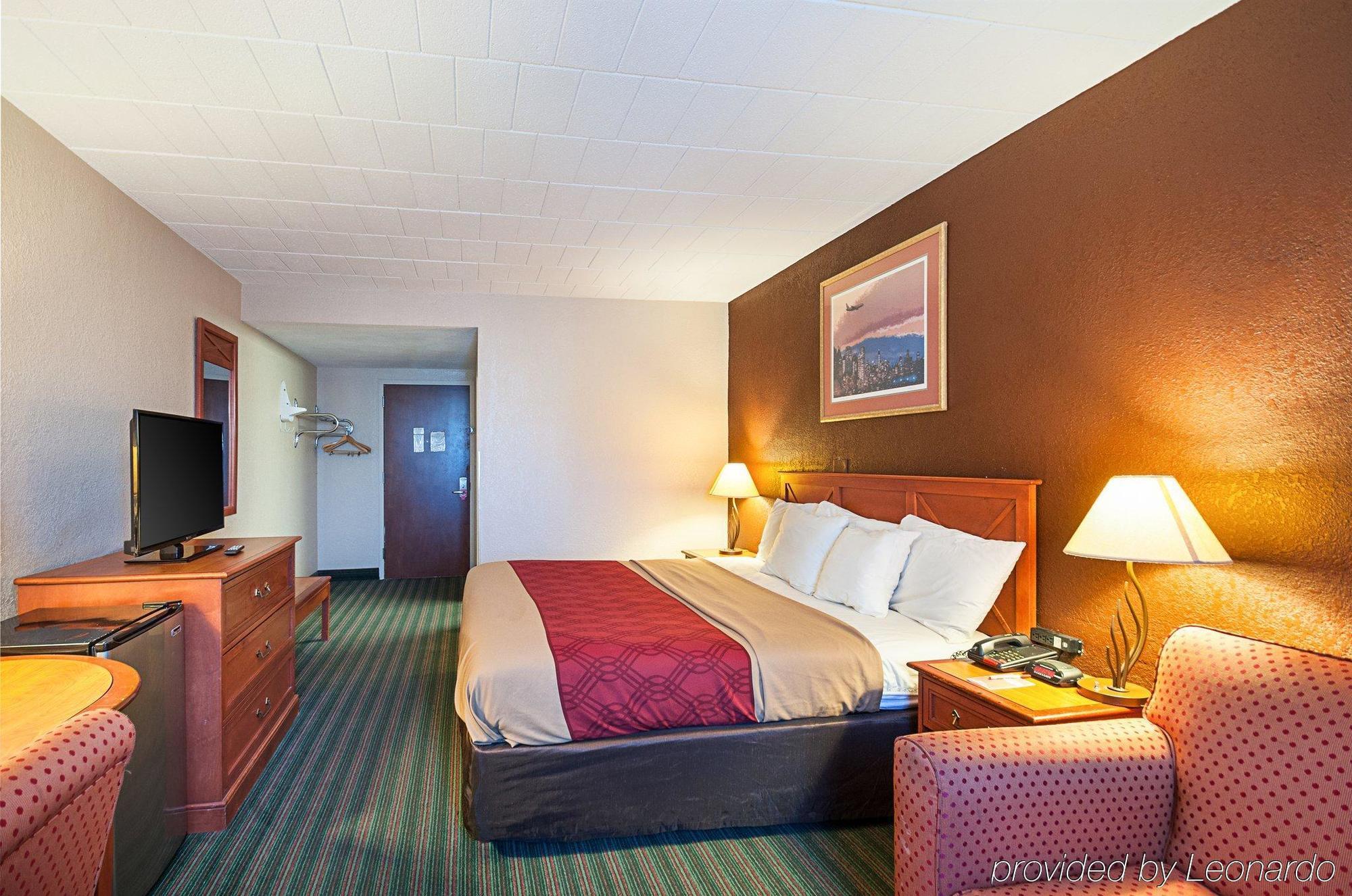 Quality Inn Near Pimlico Racetrack Baltimore Exterior photo