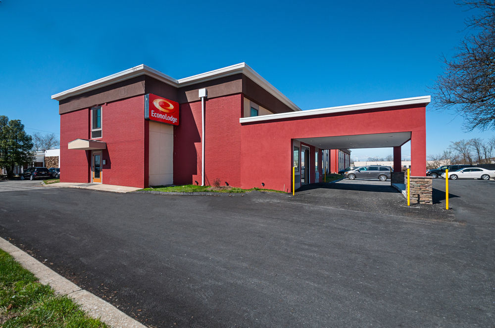 Quality Inn Near Pimlico Racetrack Baltimore Exterior photo