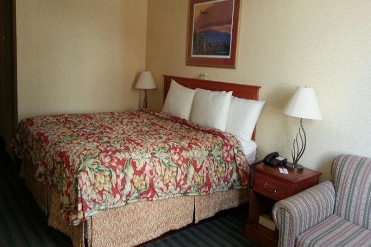 Quality Inn Near Pimlico Racetrack Baltimore Exterior photo